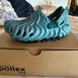 Crocs Pollex Clog turq tonic
Salehe Bembury - Tide
(Size w7/m5 NIB)